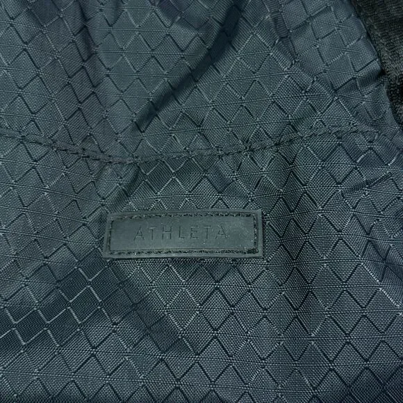 ATHLETA LARGE Excursion Waist Bag CONVERTIBLE Crossbody Fanny Pack Power of She - Picture 2 of 13